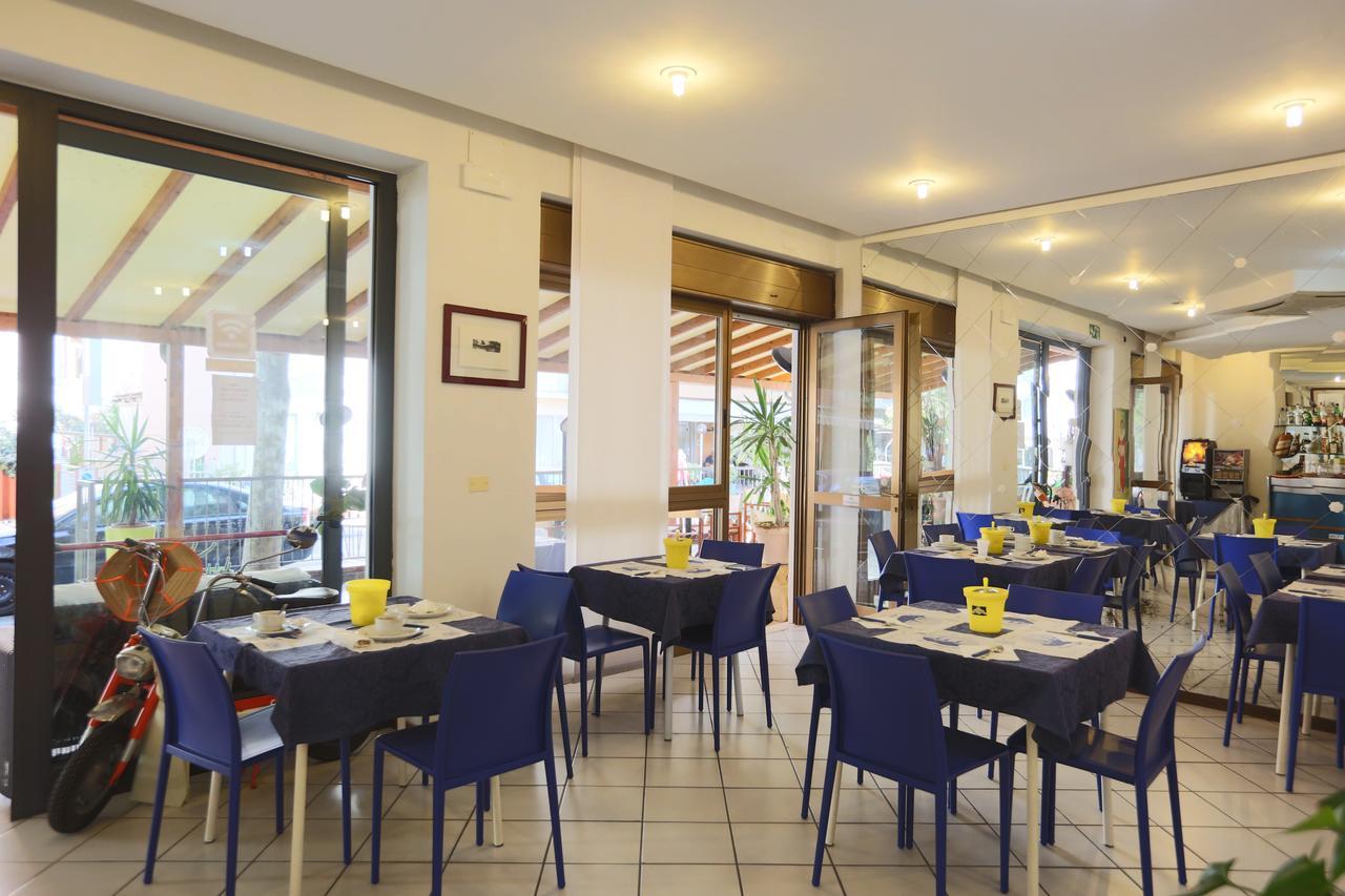 Hotel Domus Mea Каттолика Экстерьер фото