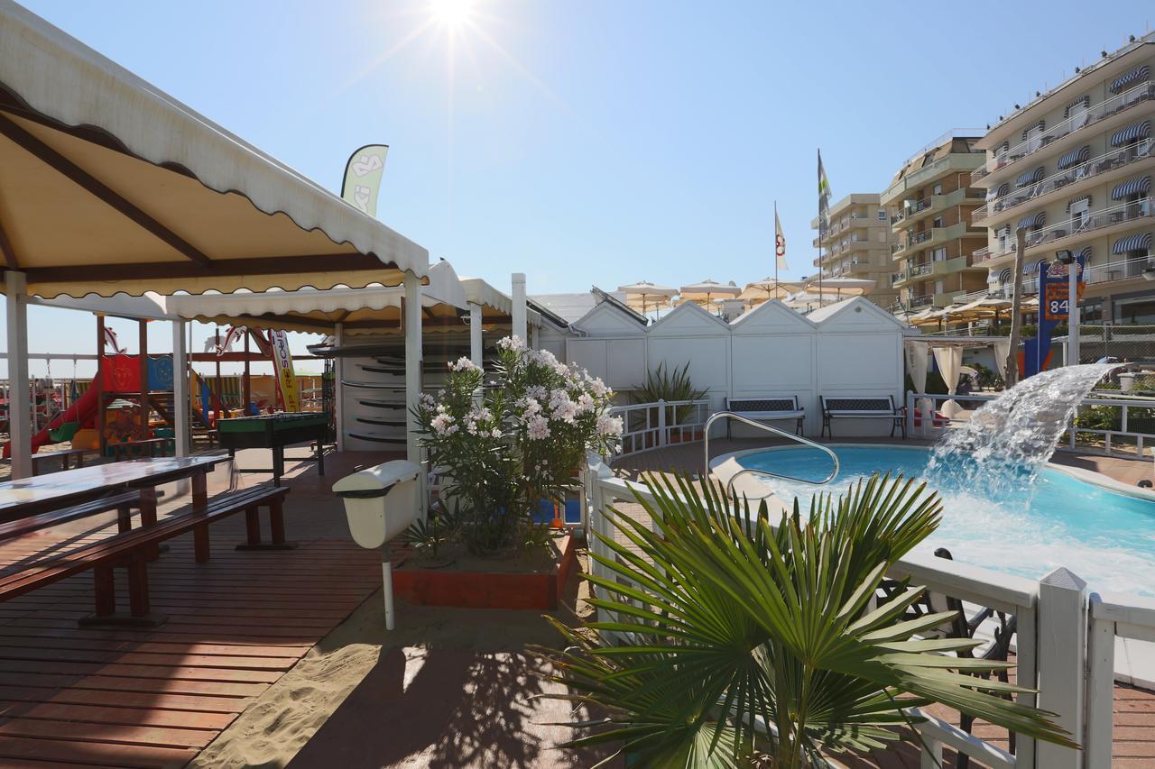 Hotel Domus Mea Каттолика Экстерьер фото